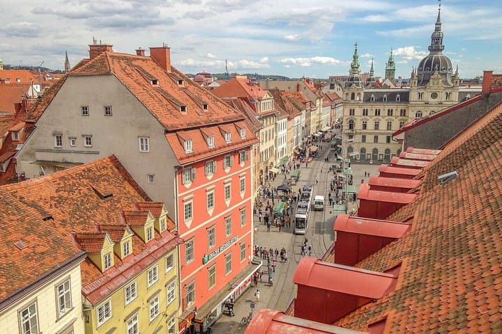 Architectural Graz: Private Tour with a Local Expert
