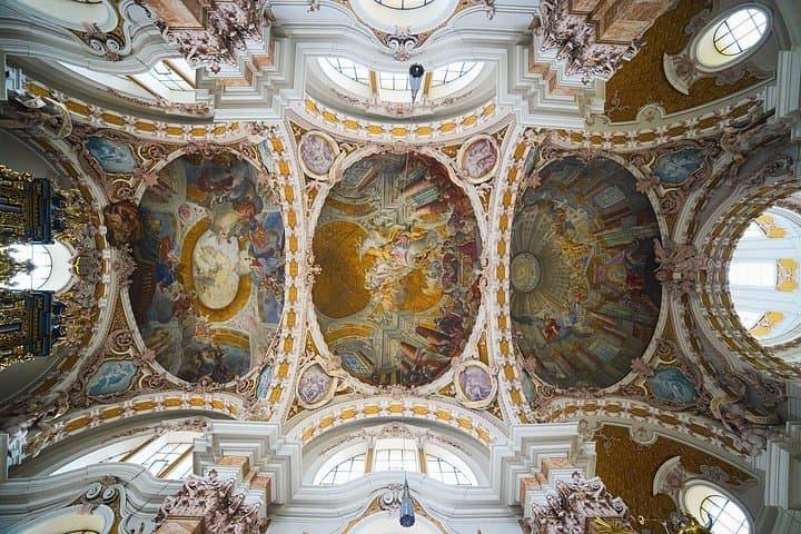 Historic Innsbruck: Exclusive Private Tour with a Local