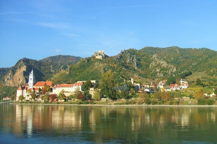 Wachau Valley Kayak & Wine Tour