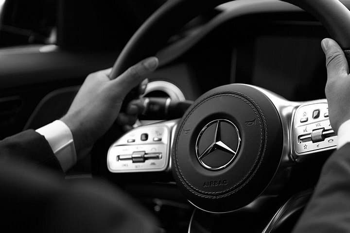 Half day luxury car with driver at disposal in Vienna