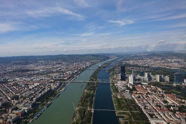 Vienna 30 Minutes Helicopter Tour for 4