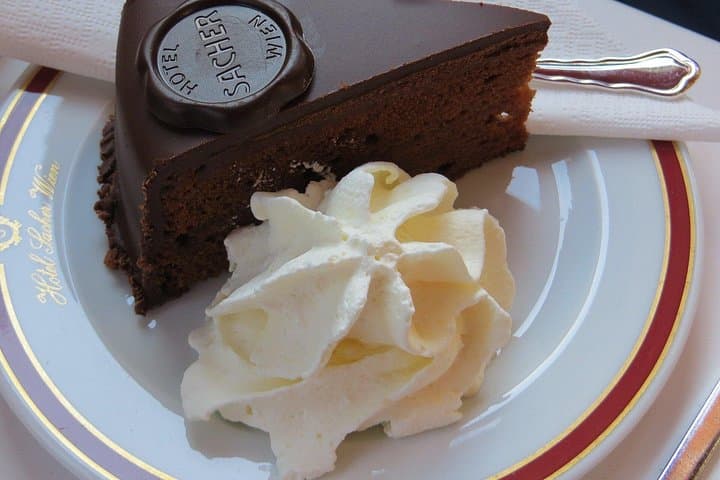 Private Tour of Vienna - Sightseeing, Food & Culture with a local