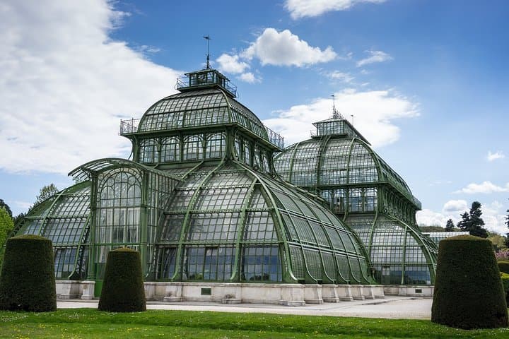 Touristic highlights of Vienna on a Private half day tour with a local