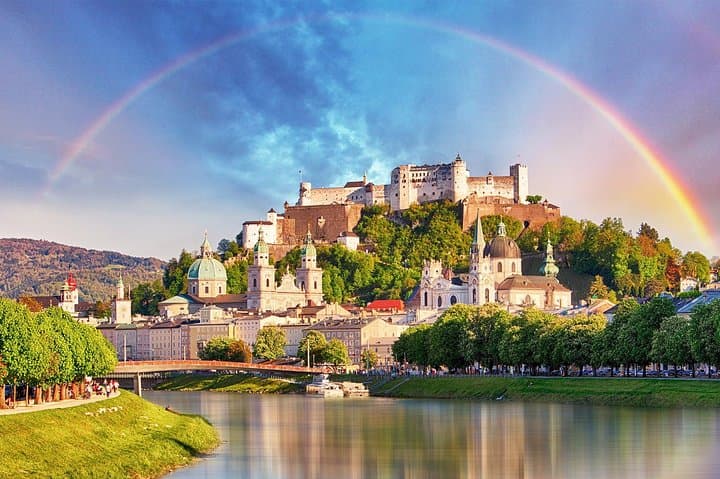 Private one way transfer from Salzburg to Cesky Krumlov