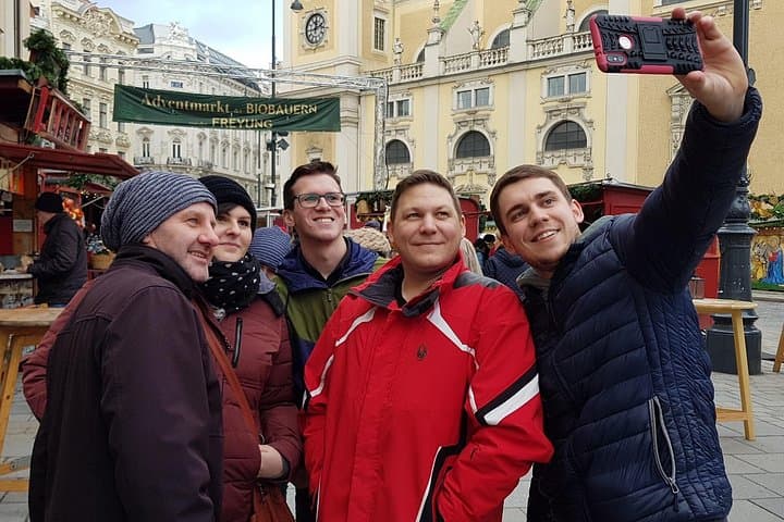 Private City Discovery walk - Historical Treasure hunt
