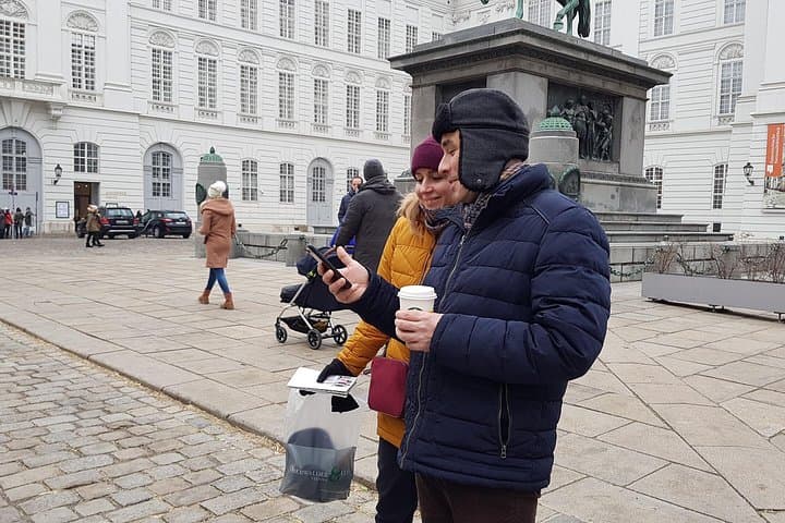 Private City Discovery walk - Historical Treasure hunt