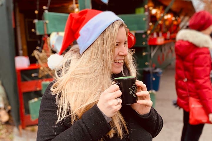 Holiday fun at the Karlsplatz Christmas market!