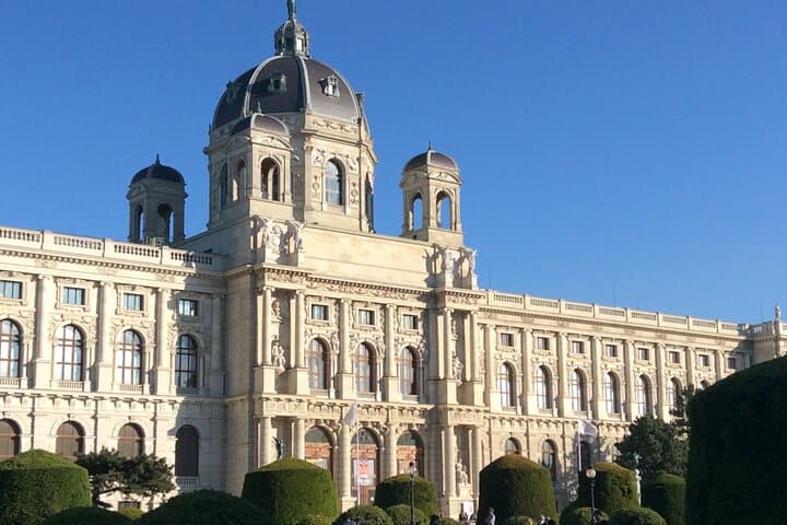 Unconventional Privat Tour of the Art History Museum (Kunsthistorisches Museum):"Masterpieces and Beauties. A Museum Tour Focused on Beauty"