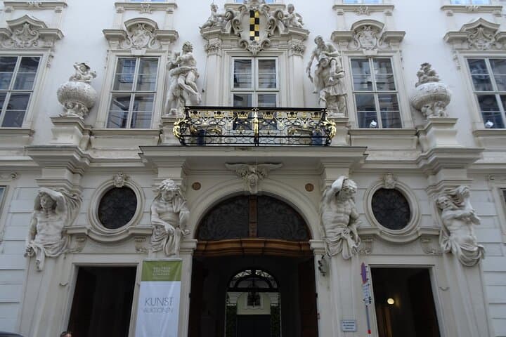 Vienna self-guided walking tour and scavenger hunt