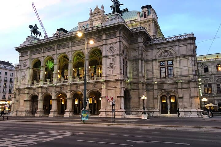 Vienna self-guided walking tour and scavenger hunt
