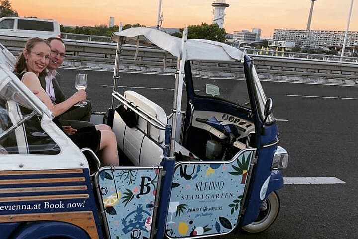Best of Vienna Tour in TUK TUK!