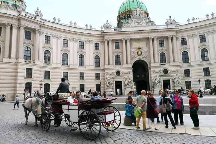 Private Unknown Sweet Viennese Tour with Tastings