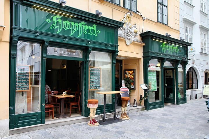 Private Austrian Beer Tasting Tour in Vienna Old Town