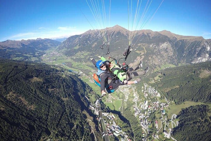 Private paragliding tandem flight in Fulseck