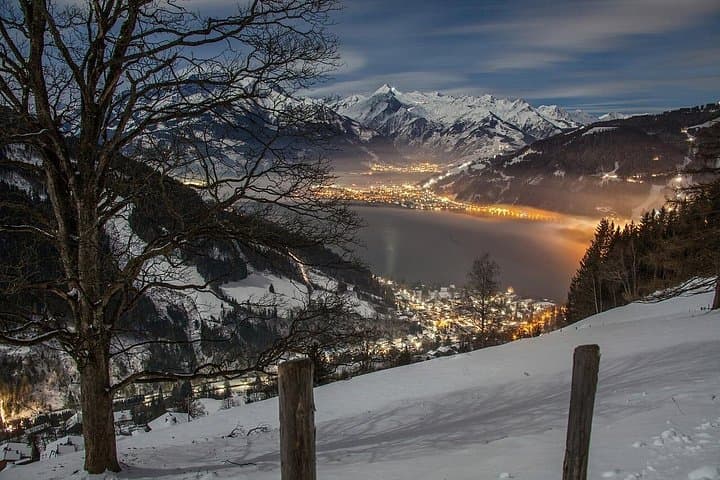 Private Transfer from Salzburg to Vienna 2h to Explore Local Highlights