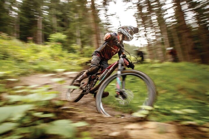 Guided downhill biking at Bikepark Innsbruck