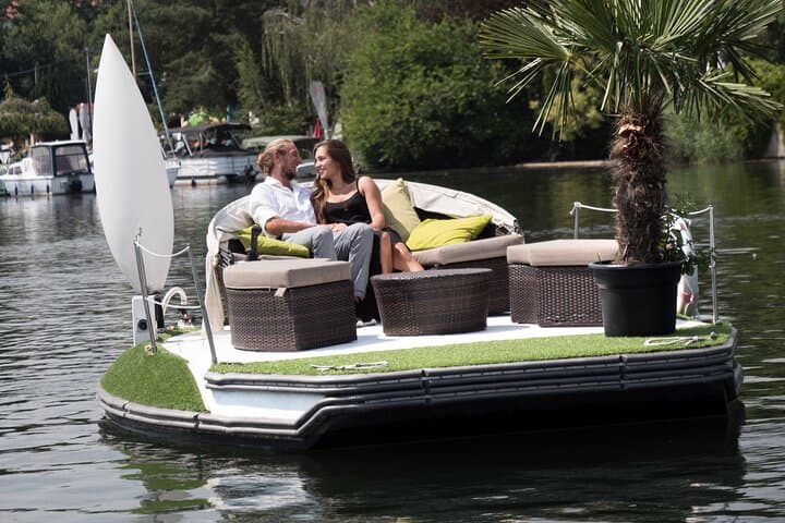 Vienna: E-Boat Rental on Danube: Private Floating Island