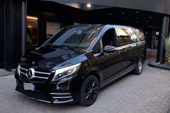 Innsbruck Airport(INN) to Kitzbühel/SkiWelt - Round-Trip Transfer