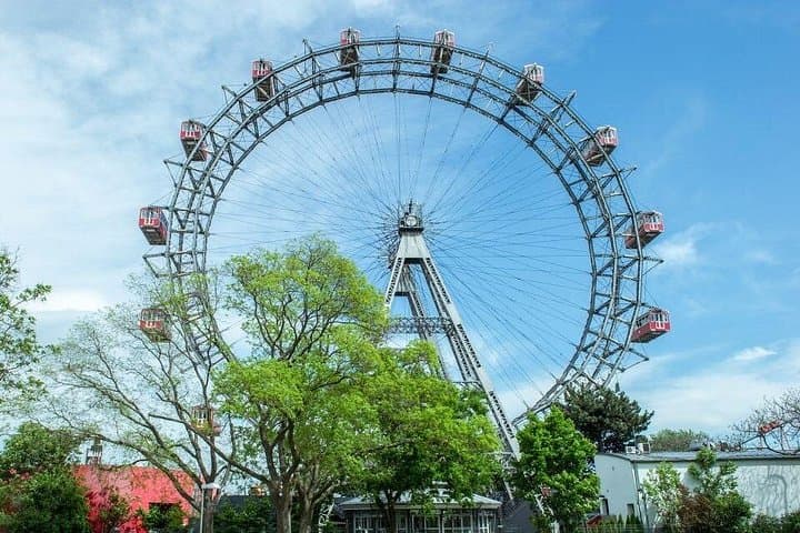 Best of Vienna Pass: Schönbrunn, Belvedere, Big Bus & Cruise