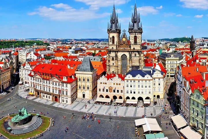 Vienna to Salzburg, Munich & Prague: Private 3-Day Tour & Lunch