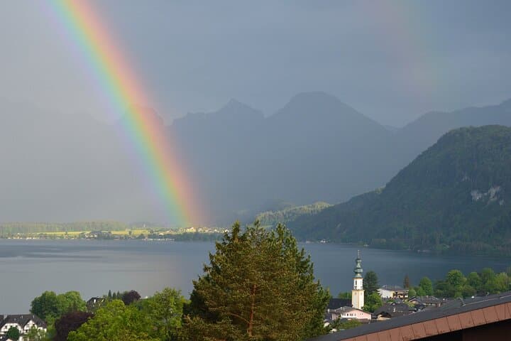 Full Private Day Trip from Vienna to Salzburg and Lakes Region