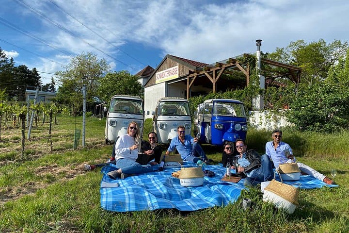 https://www.tripadvisor.com/PreviewImage?p=11&img=297796423