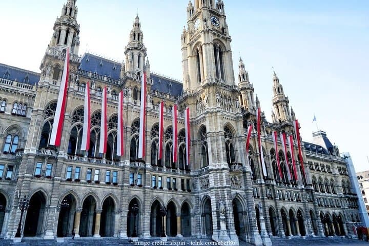 Welcome to Vienna: Private 2.5-hour Highlights Walking Tour