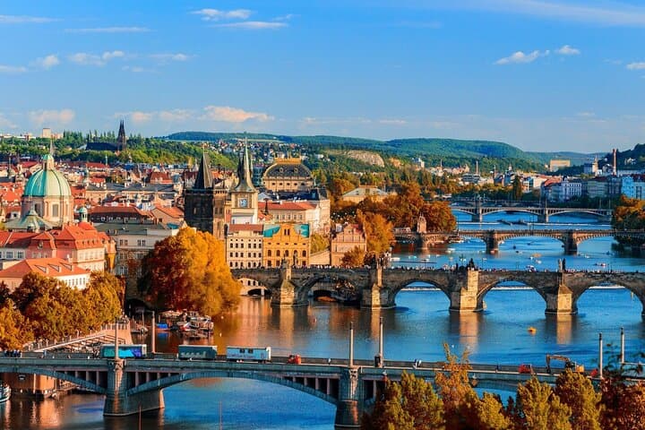 3 Day Prague and Budapest Guided and Private Tour from Vienna