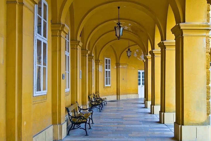 Schoenbrunn Palace Private Walking Tour in Vienna