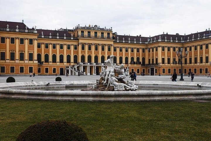 Schoenbrunn Palace Private Walking Tour in Vienna