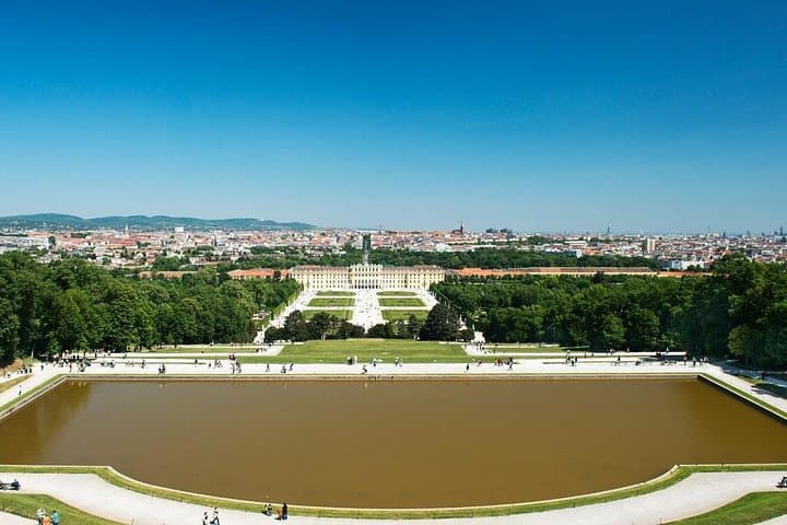 Schoenbrunn Palace Private Walking Tour in Vienna