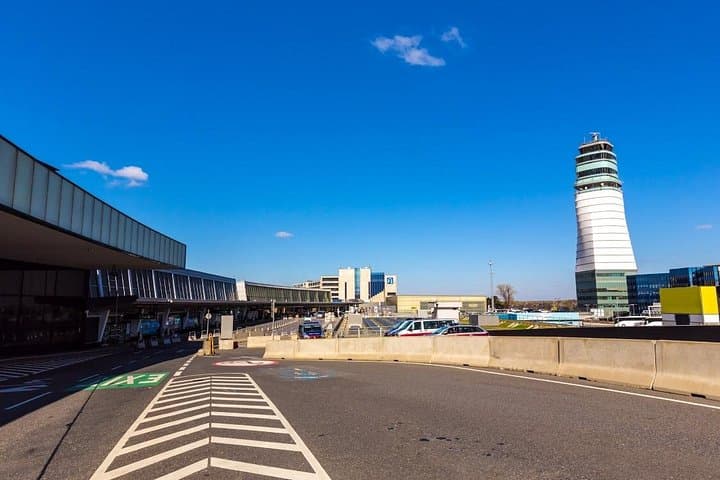 Private Transfer to Vienna Airport