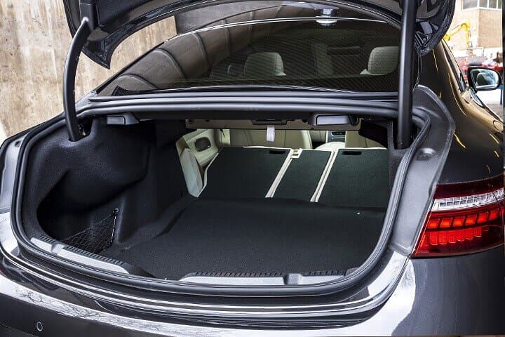 Departure Private Transfer Vienna to Vienna Airport VIE by Sedan