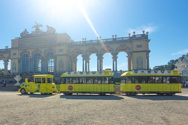 Panoramabahn Schoenbrunn
