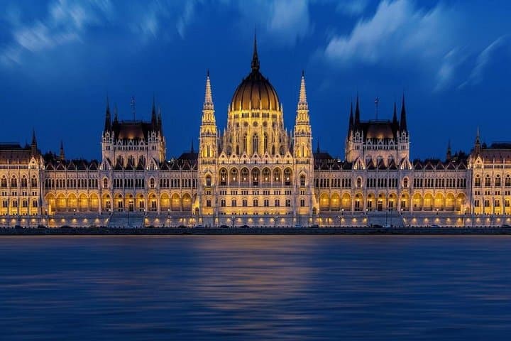Private Transfer from Vienna to Budapest