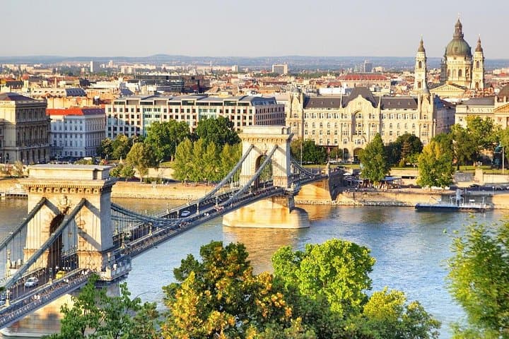 Private Transfer from Vienna to Budapest