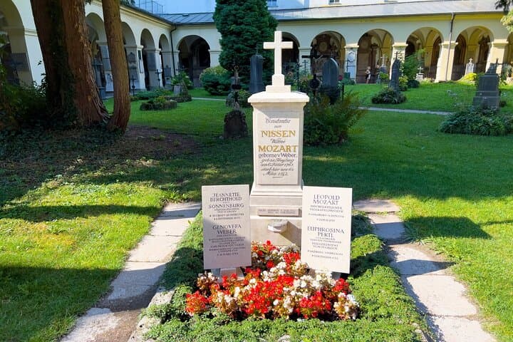 Vienna Central Cemetery Walking Tour with Transfers