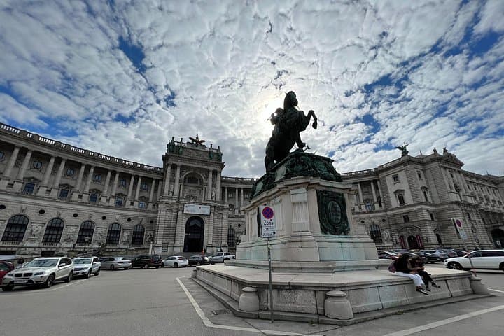 Highlights of Vienna: Private Walking Tour with Cathedral Tower