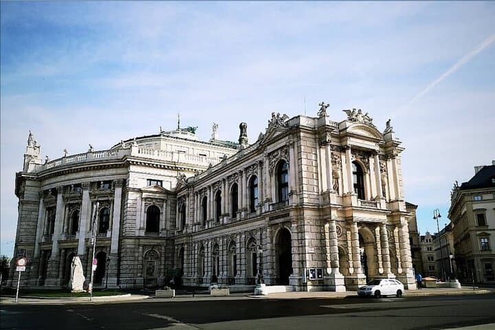 Vienna Imperial & Green E-Bike Tour