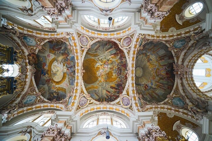 Explore the Instaworthy Spots of Innsbruck with a Local