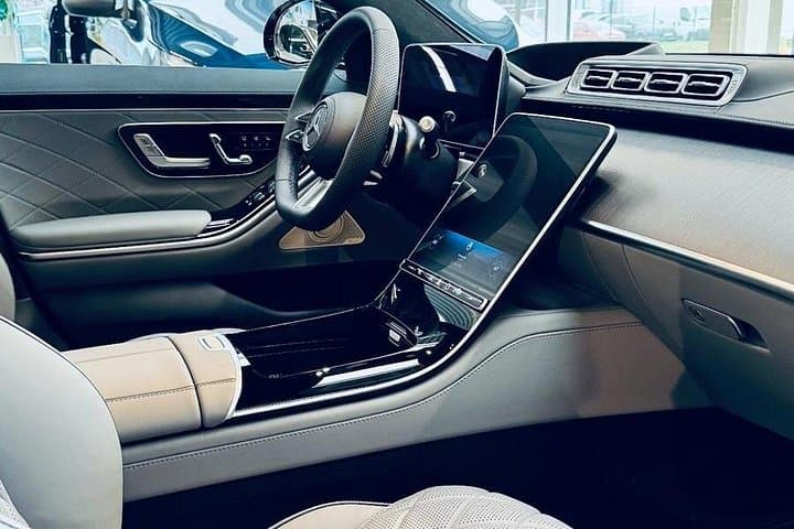 Full Day Private Tour to Budapest in a Luxury Car with Pickup
