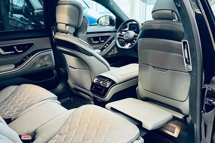 Full Day Private Tour to Budapest in a Luxury Car with Pickup