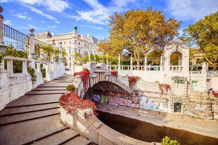 Vienna City Highlights Private Guided Tour for Kids and Families