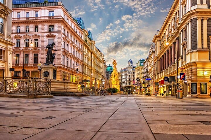 Vienna's Old Town and Attractions Self-Guided Tour Booklet