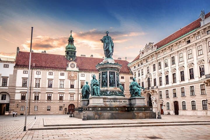 Vienna's Old Town and Attractions Self-Guided Tour Booklet