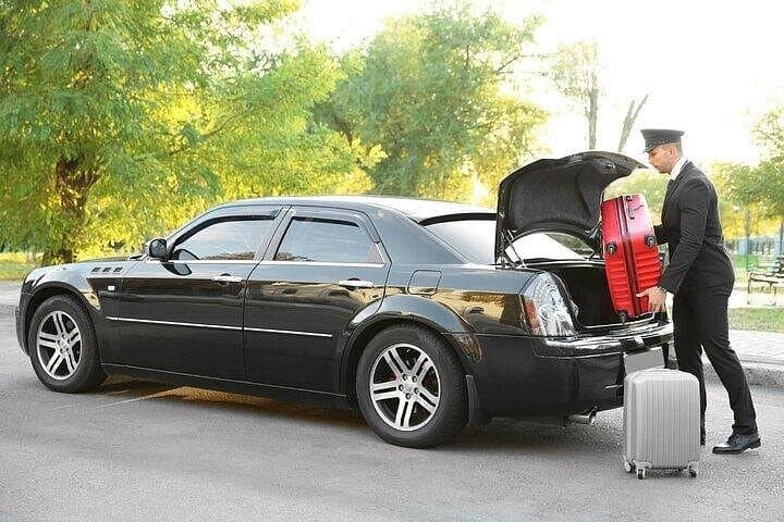 Private One Way Transfer from Vienna Hotels to Vienna Airport