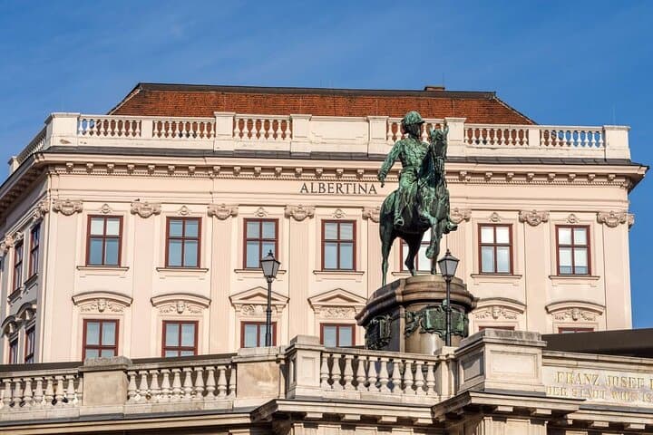 Private Audio Guided Walking Tour in Vienna
