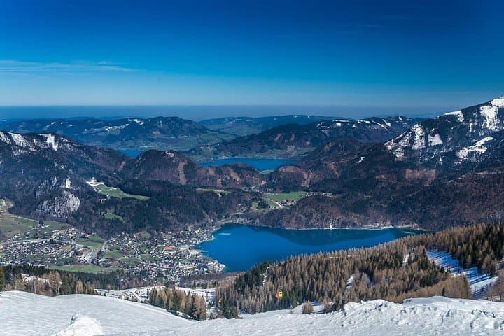Festive Christmas Private Walking Tour in St. Gilgen