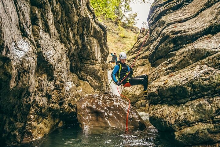Action-packed canyoning in the Kobelache