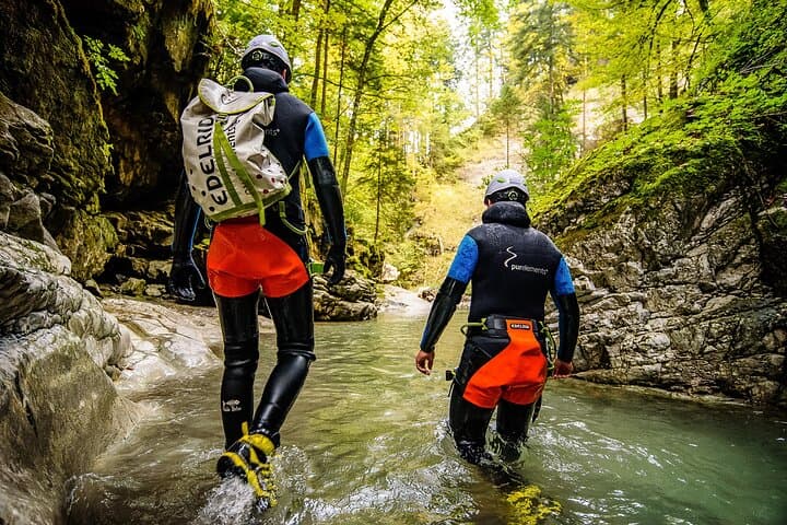 Action-packed canyoning in the Kobelache